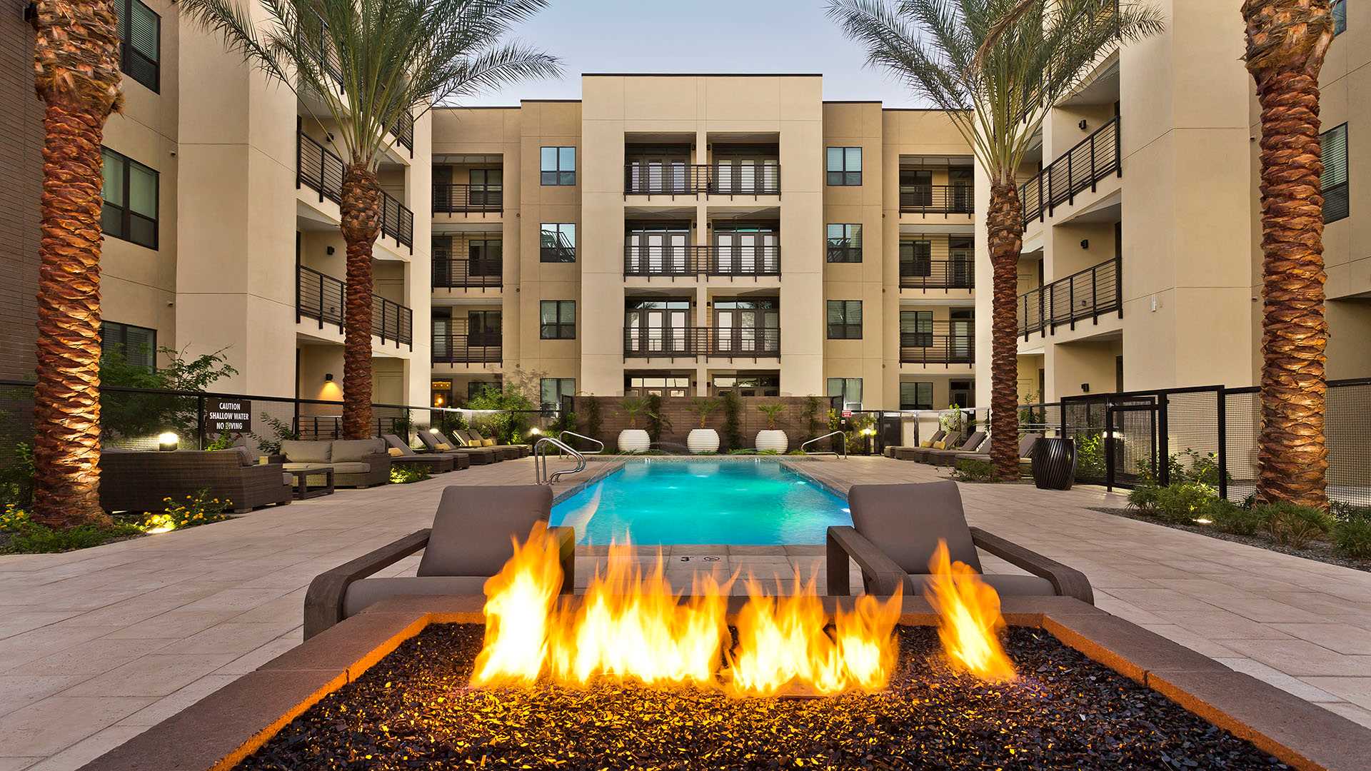 Modern Apartments In Phoenix 85035 for Large Space