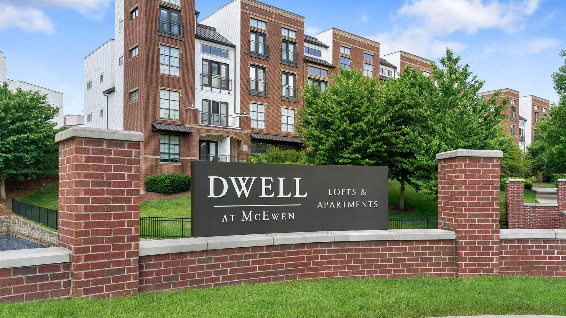 Dwell at McEwen Cool Springs Apartments in Franklin, TN