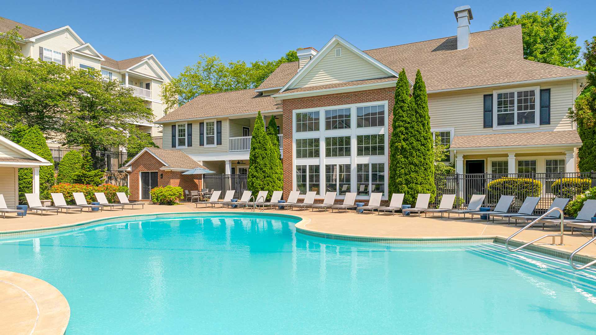 Highlands at Dearborn Swimming Pool Peabody MA - West Peabody