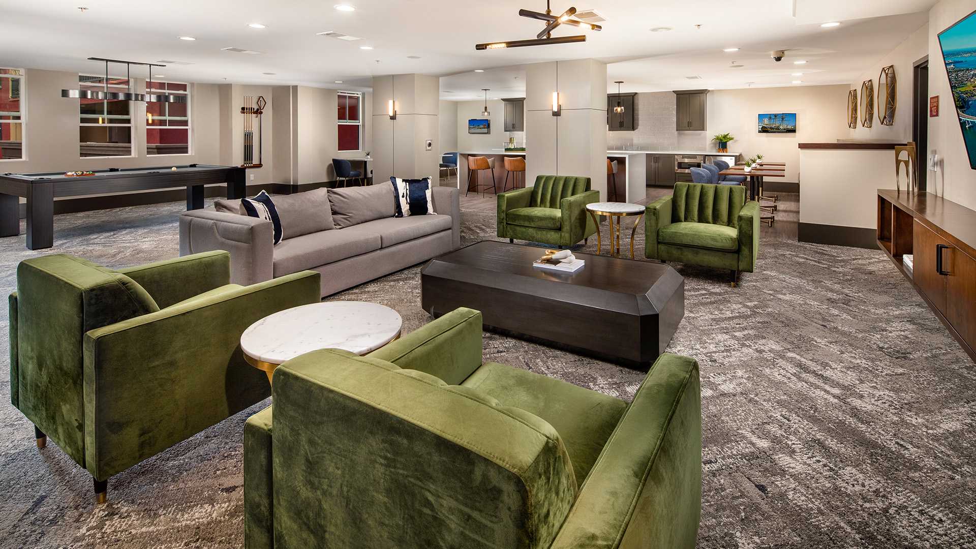 Kearny Mesa Apartments in San Diego - Mira Bella - Resident Lounge