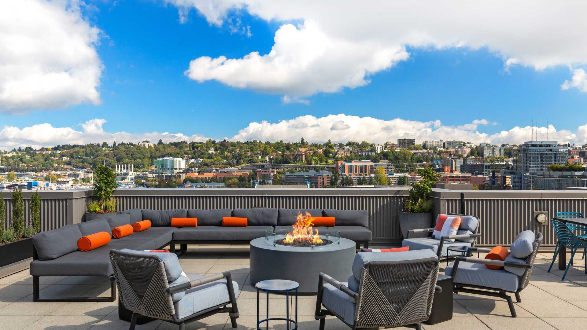 Seattle Apartments - Neptune Rooftop terrace with city views