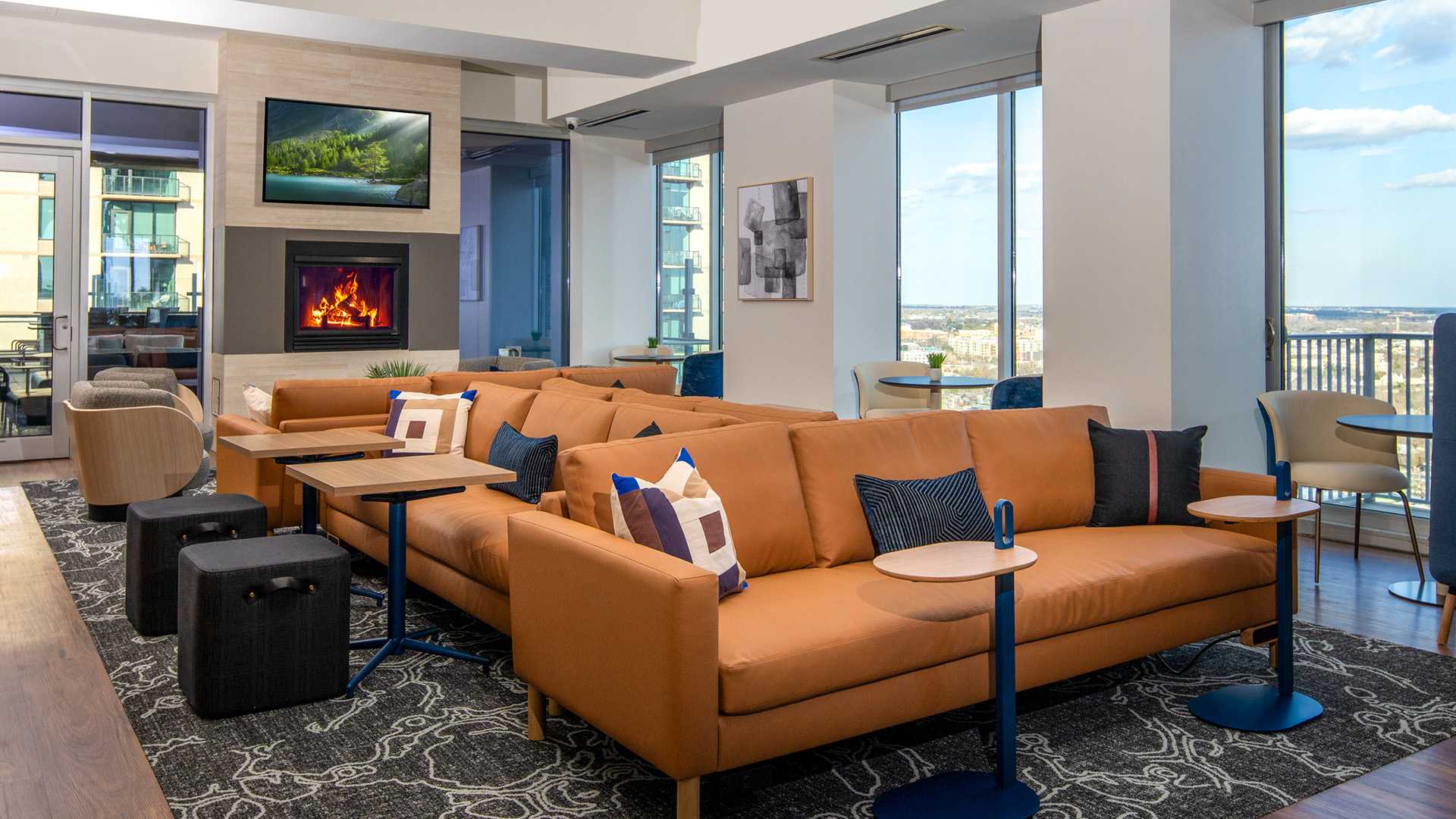 downtown austin apartments for rent - SkyHouse Austin gym