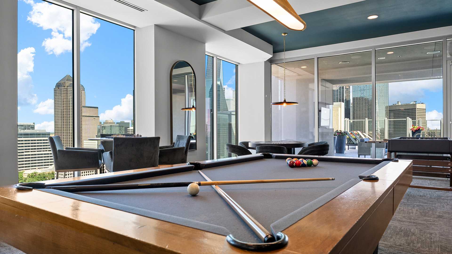 SkyHouse Dallas - Rooftop - Uptown Dallas Apartments
