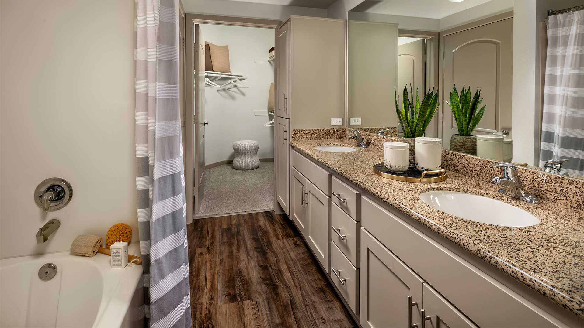 Mission Valley Apartments in San Diego, CA Mira Bella Apartments