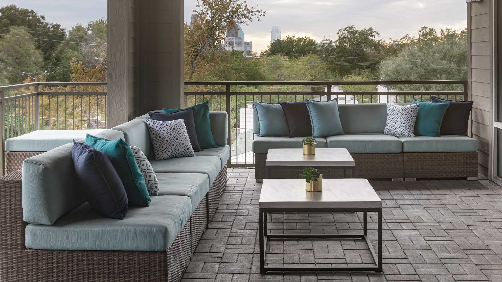 Larq Henderson Apartments Rentals in Knox Henderson, Dallas