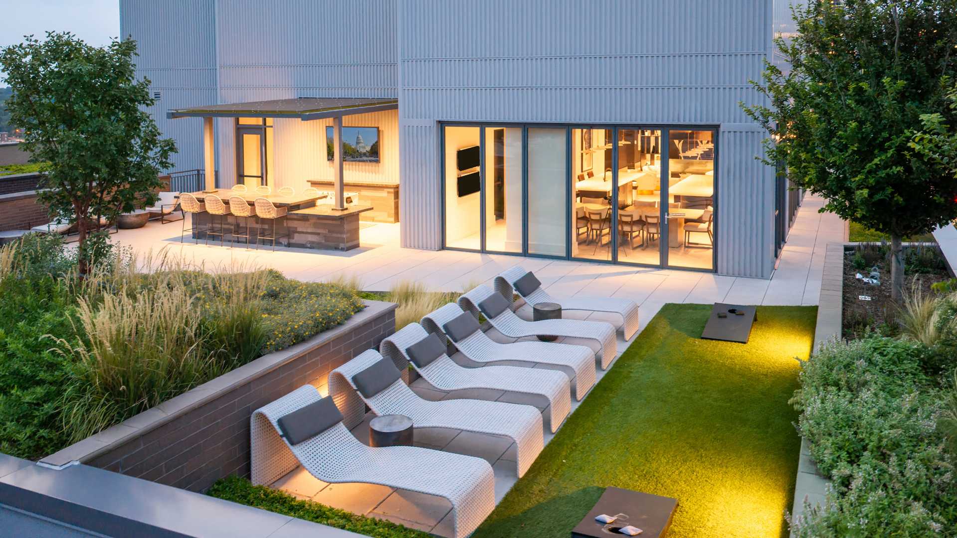 Bethesda, MD Apartments for Rent - The Camille - Rooftop Lounge