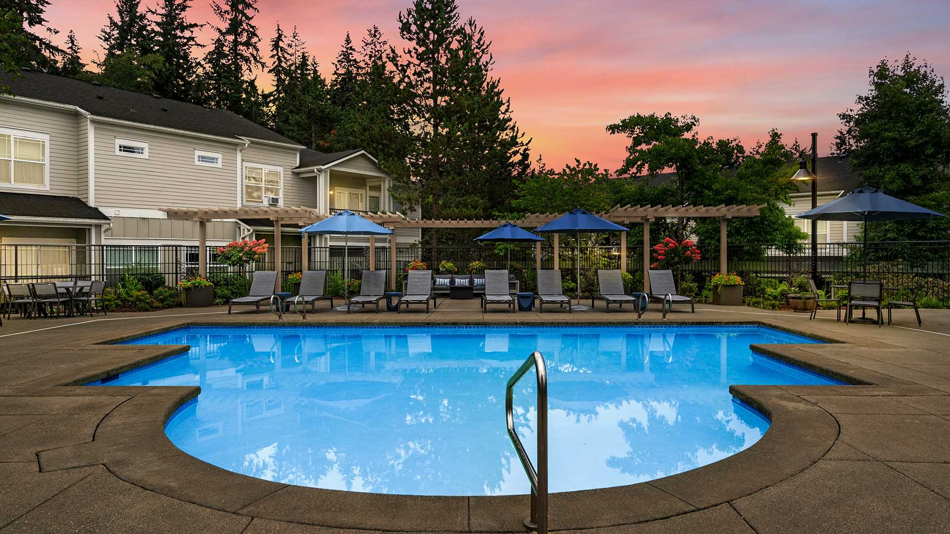 Redmond, Washington Apartments | The Lodge at Redmond Ridge