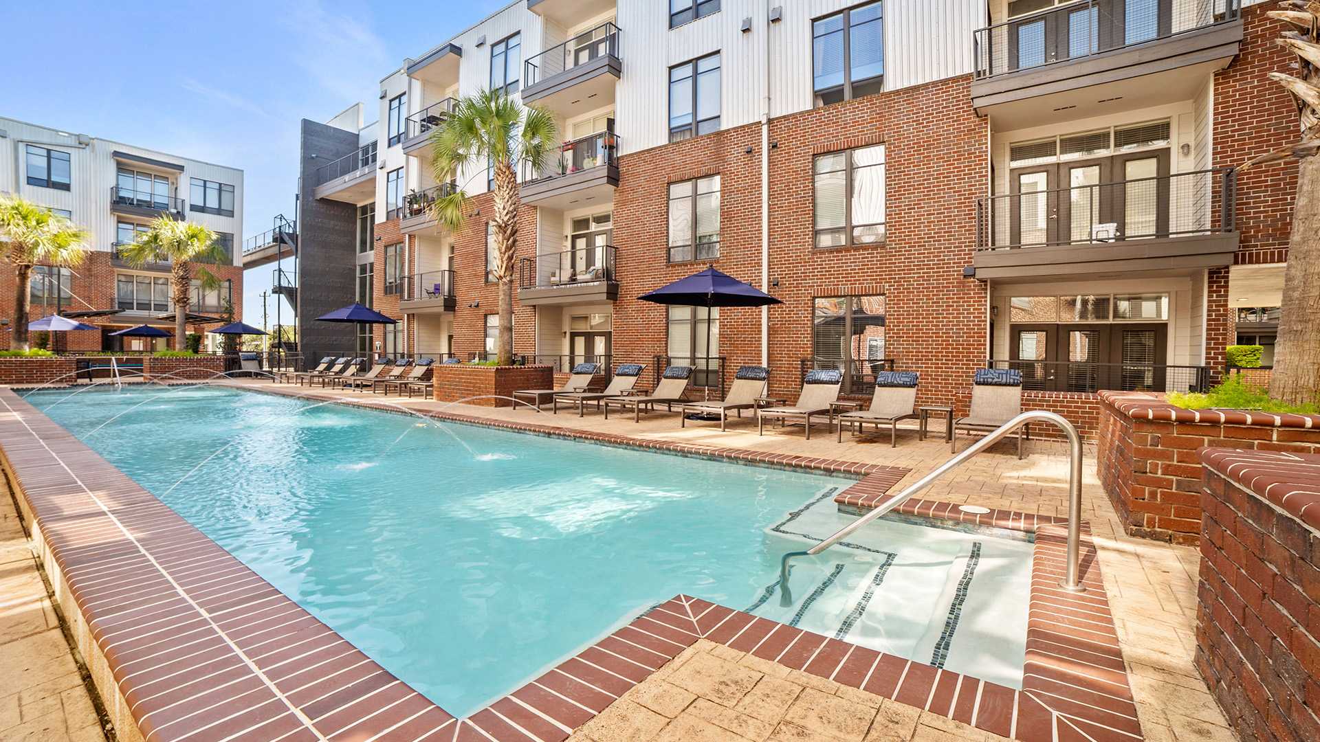 Houston Apartments in the Heights - 2125 Yale - Clubhouse