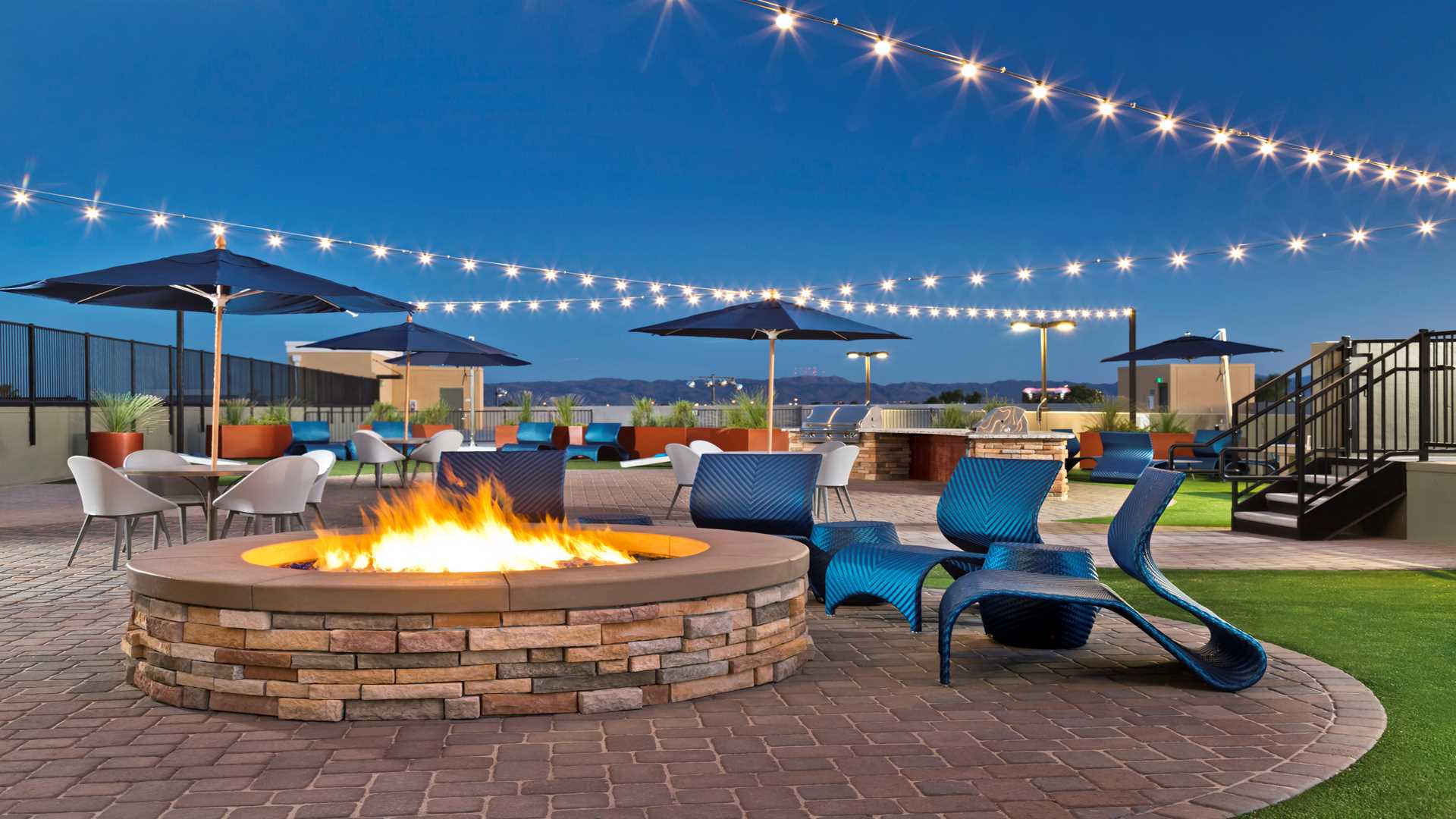 District at Biltmore Luxury Apartments in Biltmore, Phoenix