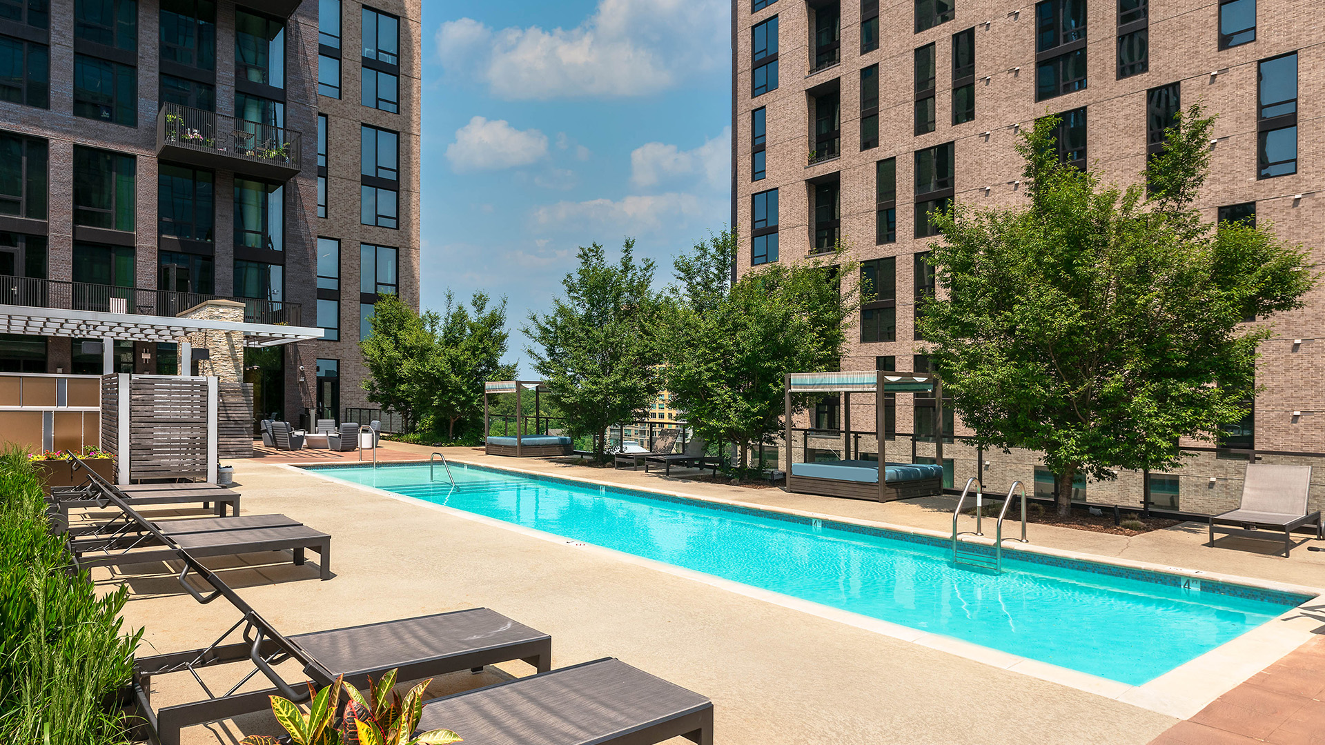 Signature Reston Town Center Apartments