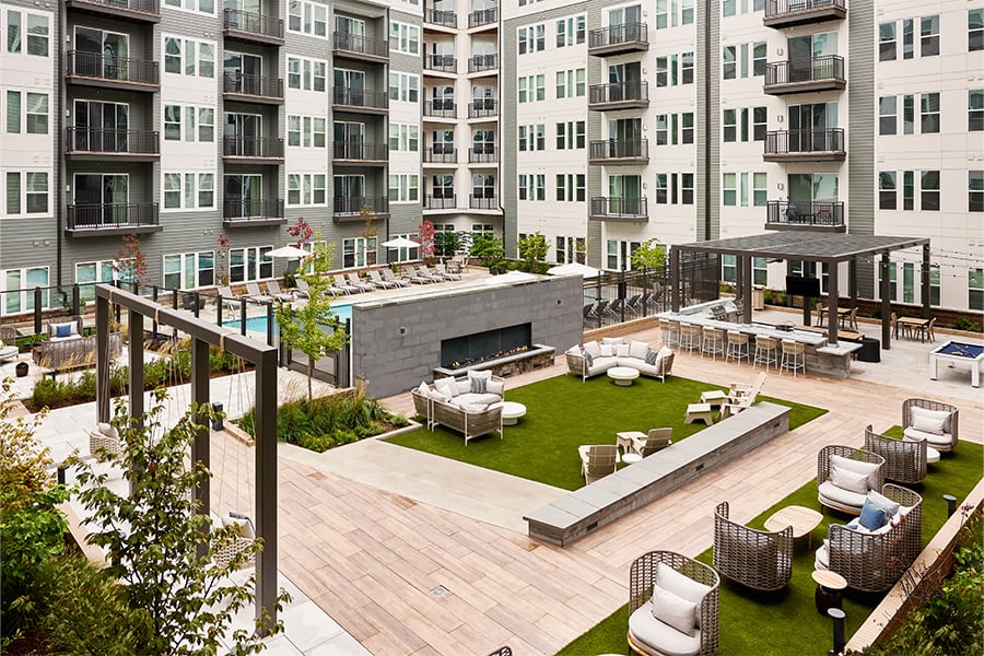 Passport Apartments - Herndon, VA - Courtyard