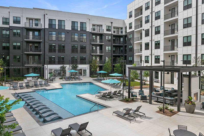 Auden Apartments in Atlanta, GA - Pool
