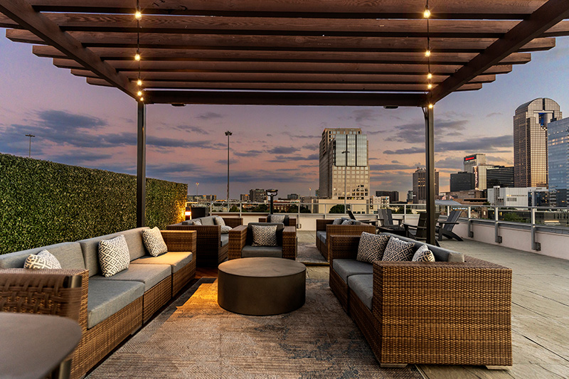 Stella Apartments in Uptown Dallas - Rooftop Deck